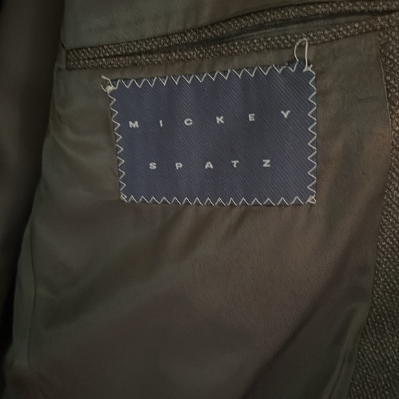 Beautiful vintage wool suit made for Beecroft and Bull of Va by Mickey Spratz - Picture 3 of 10